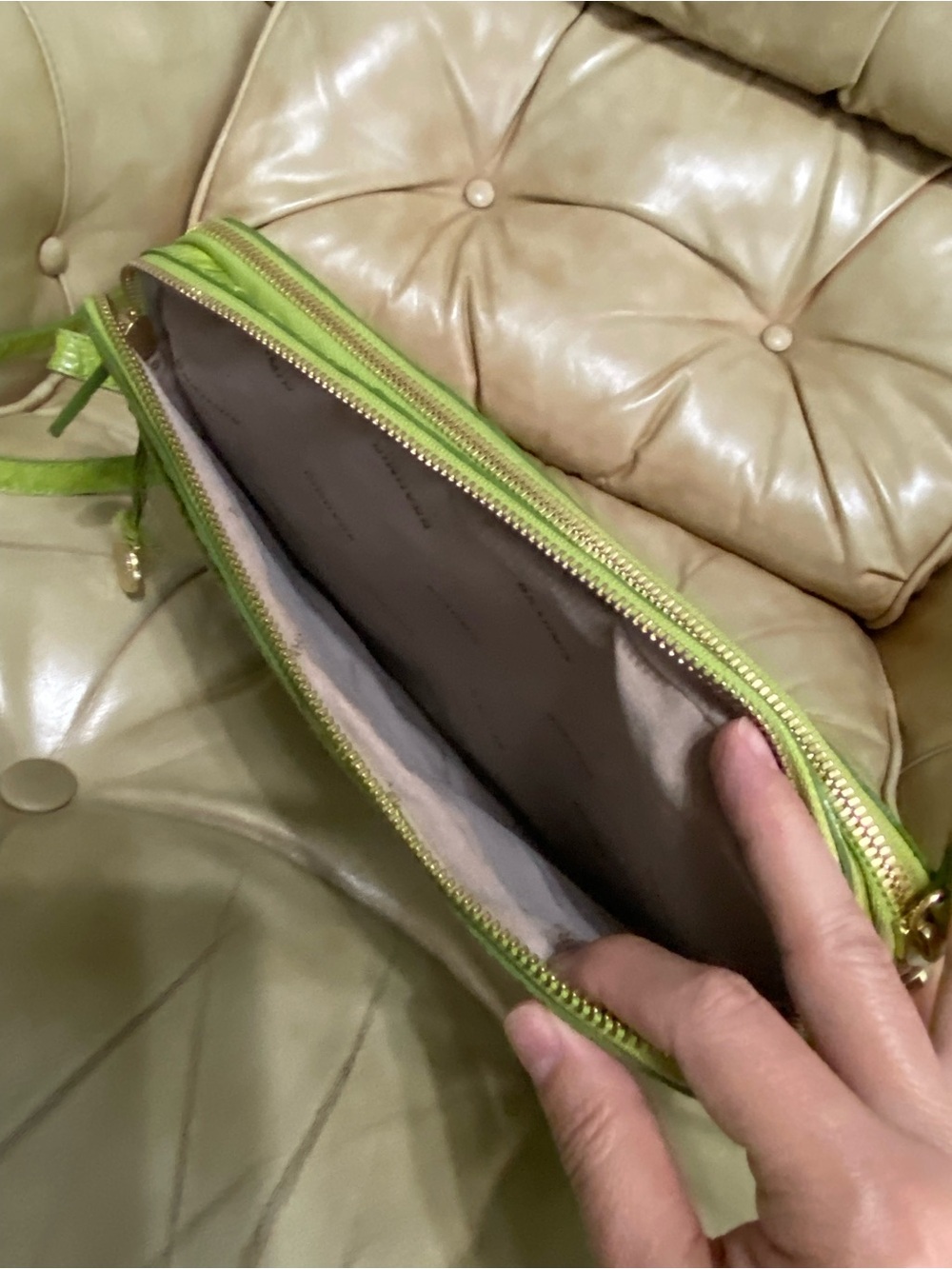 LKNW Brahmin iPad/Tablet Bag Built-in Wallet Organizer Crossbody Lime Melbourne - Picture 9 of 16